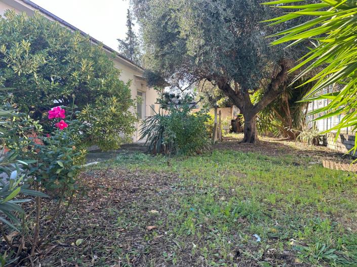 Image No.5-3 Bed Villa / Detached for sale