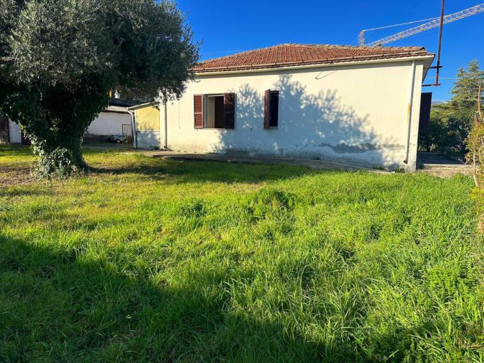 Image No.8-3 Bed Villa / Detached for sale