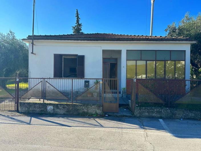 Image No.9-3 Bed Villa / Detached for sale