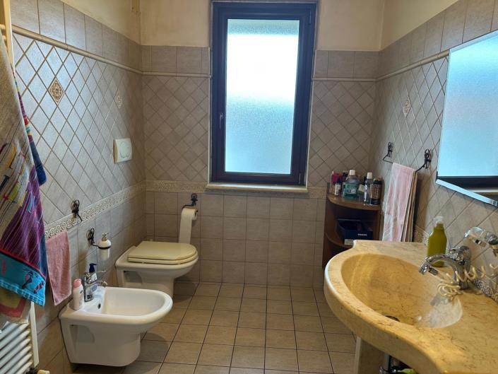 Image No.36-2 Bed Villa / Detached for sale