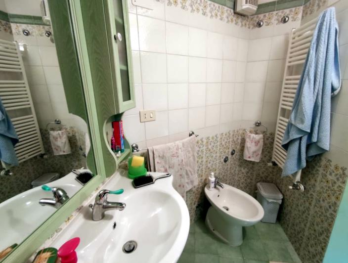 Image No.32-4 Bed Apartment for sale