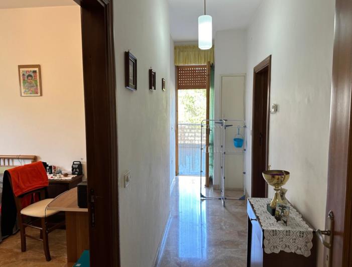 Image No.26-3 Bed House for sale