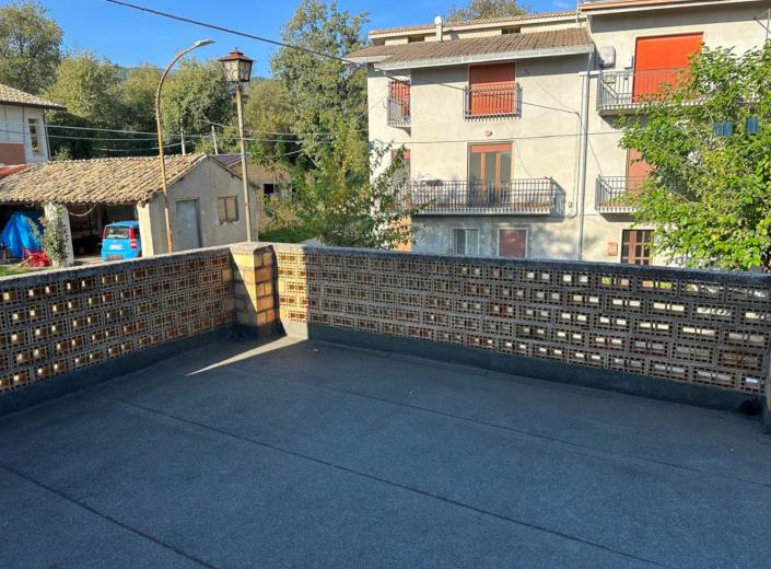 Image No.28-3 Bed House for sale