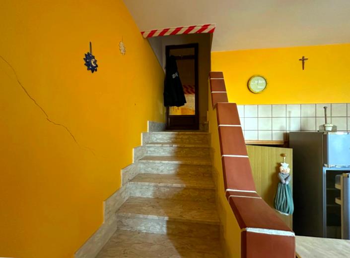 Image No.20-2 Bed House for sale