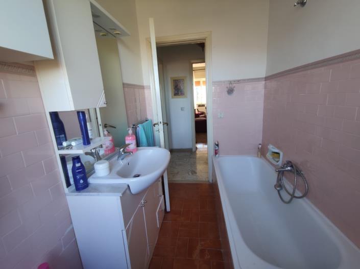 Image No.32-2 Bed Apartment for sale