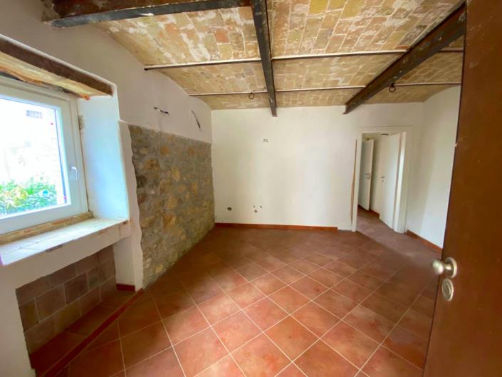 Image No.22-3 Bed House for sale