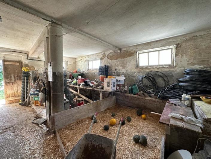 Image No.22-4 Bed Property for sale