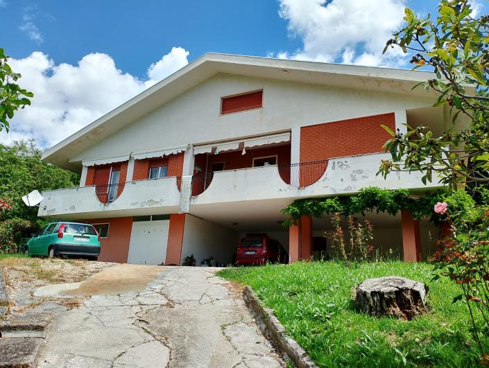 Image No.7-4 Bed Property for sale