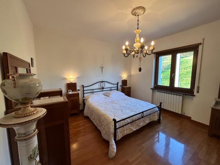 Image No.24-3 Bed Apartment for sale