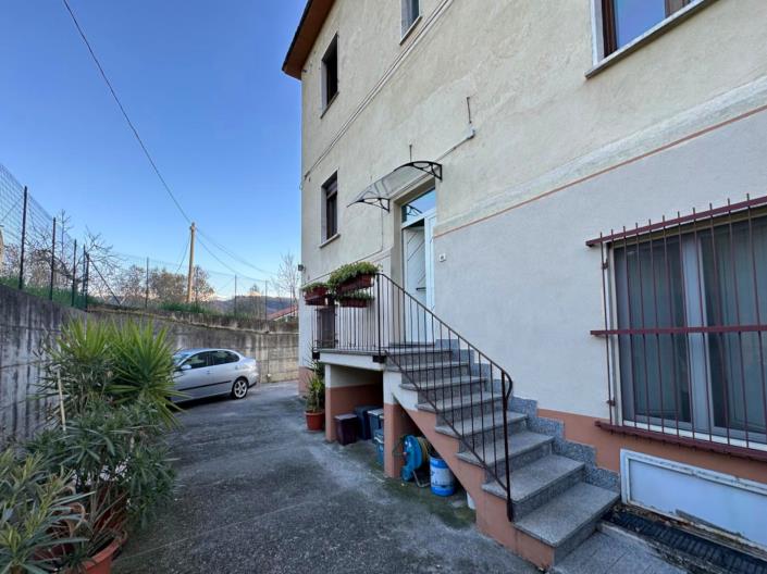 Image No.38-3 Bed Apartment for sale