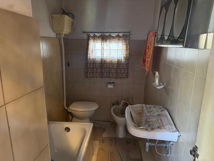 Image No.14-2 Bed Property for sale