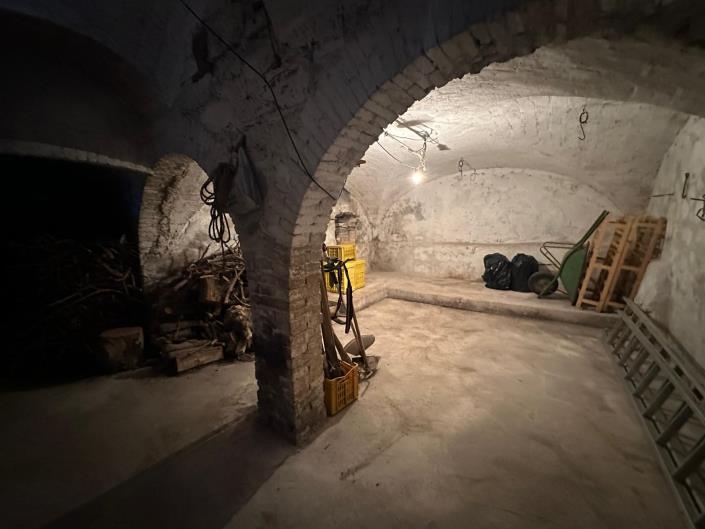 Image No.16-2 Bed Property for sale