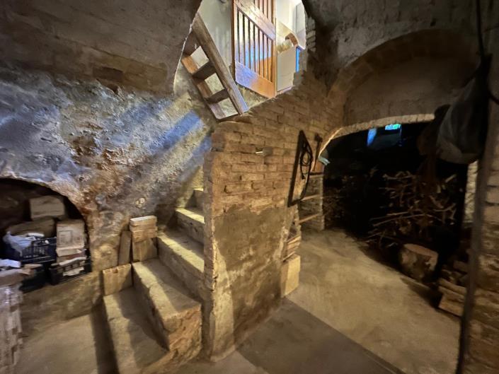 Image No.17-2 Bed Property for sale