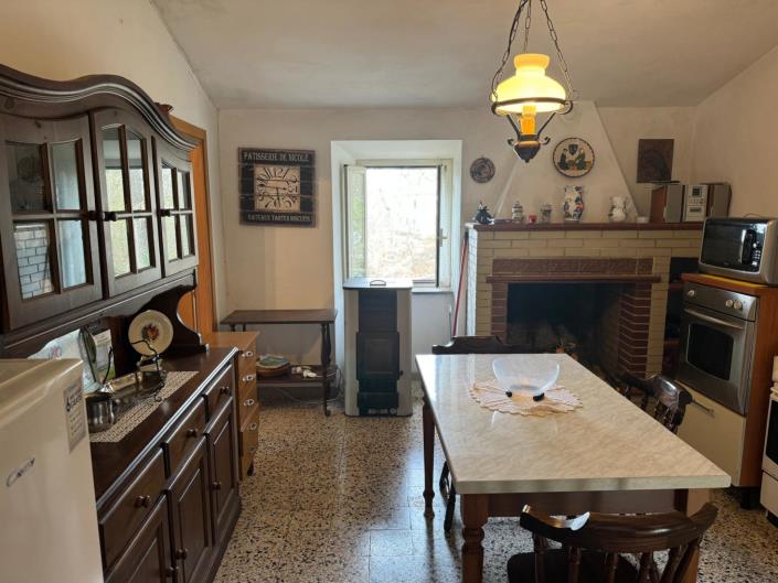 Image No.9-2 Bed Property for sale