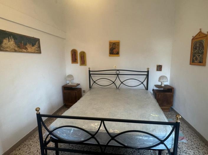 Image No.23-2 Bed Property for sale