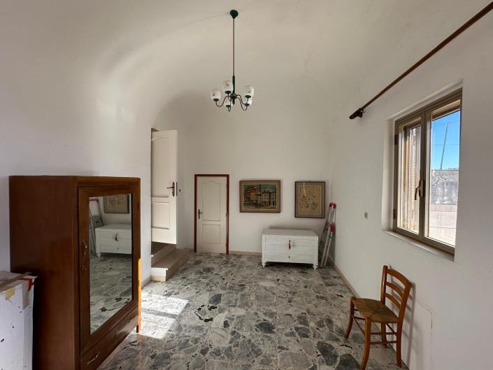 Image No.14-1 Bed Property for sale