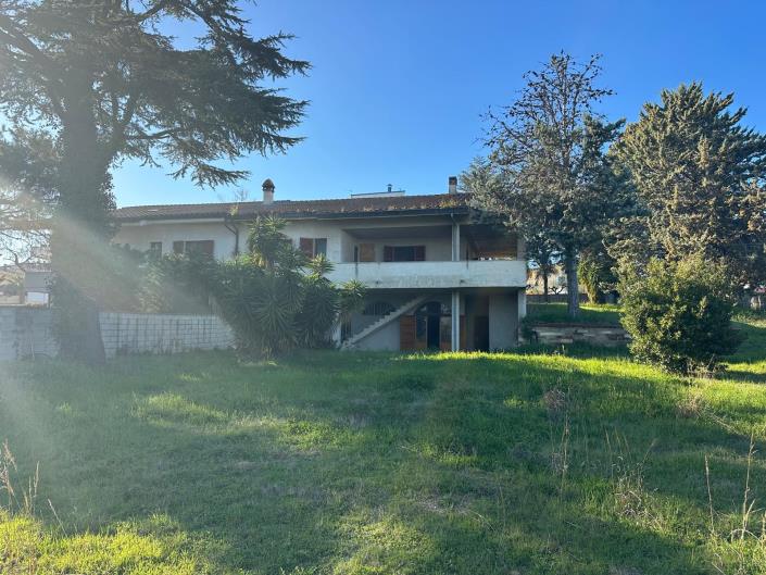 Image No.2-2 Bed Semi-Detached for sale