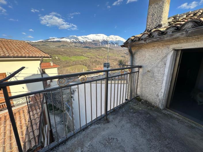 Image No.1-2 Bed Property for sale
