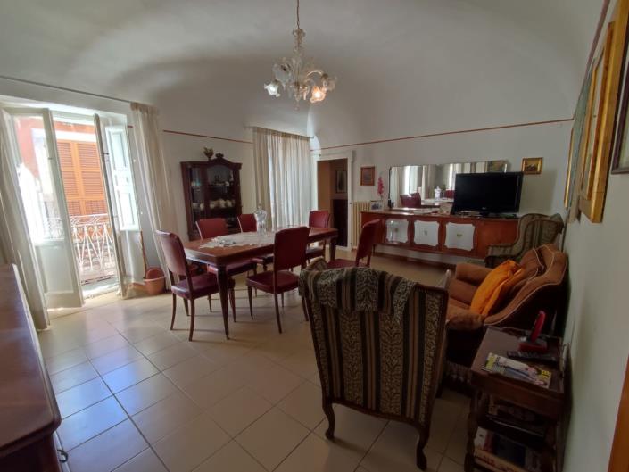 Image No.1-3 Bed Apartment for sale