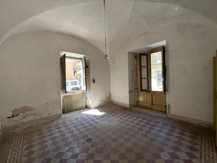 Image No.14-4 Bed Property for sale