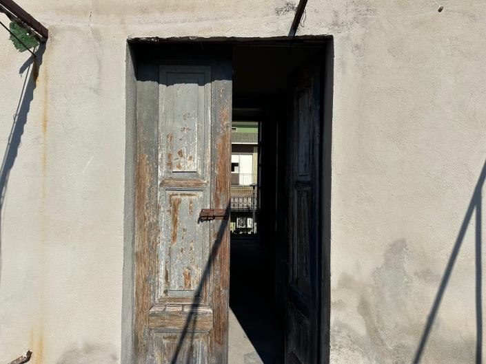 Image No.15-4 Bed Property for sale