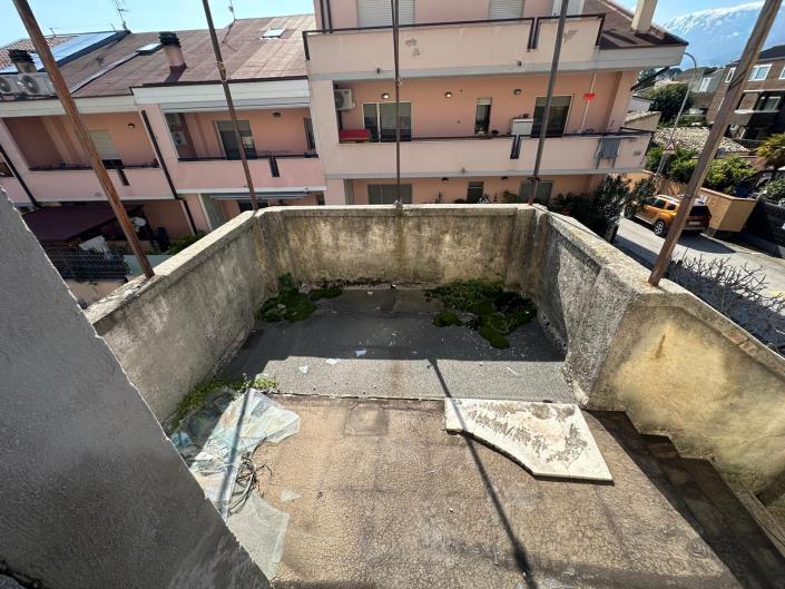 Image No.30-4 Bed Property for sale