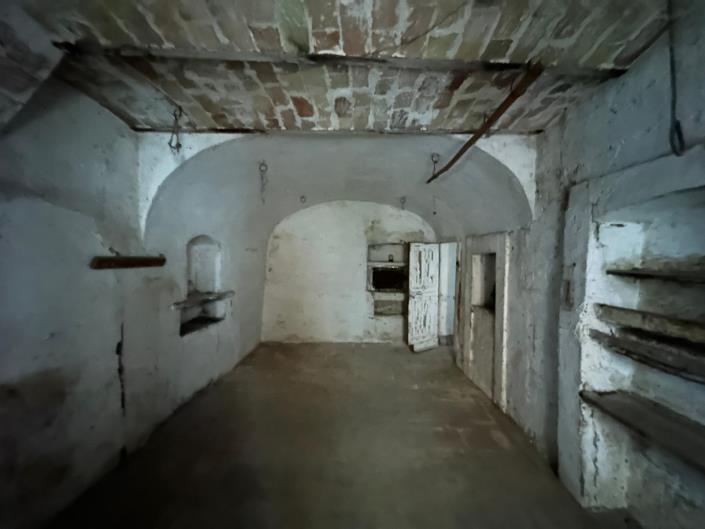 Image No.5-5 Bed Property for sale