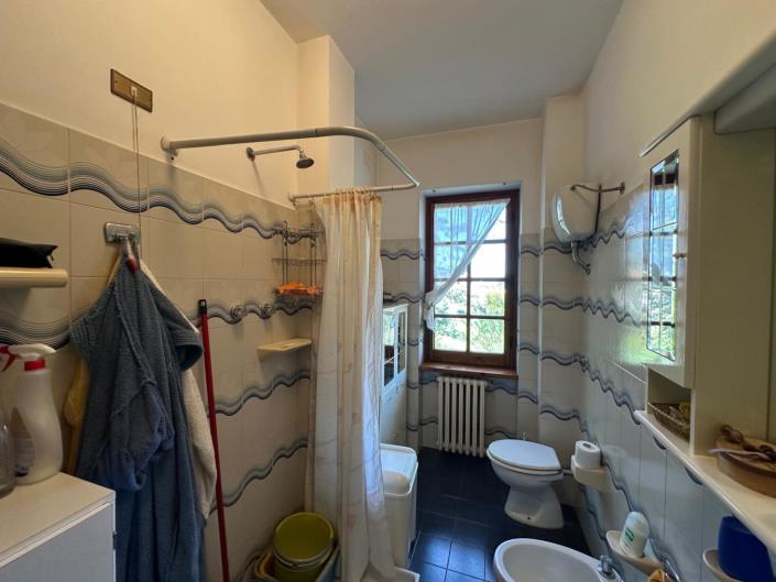 Image No.36-4 Bed Property for sale