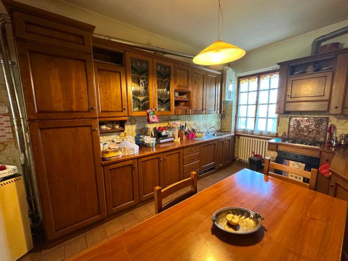 Image No.22-4 Bed Property for sale