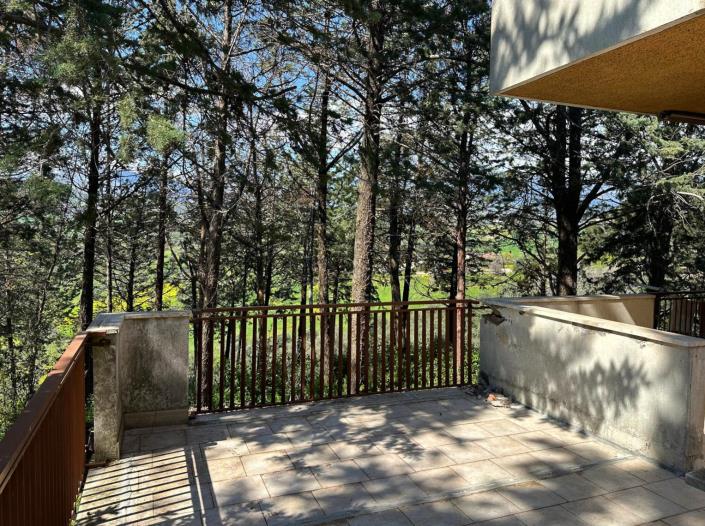 Image No.8-4 Bed Property for sale