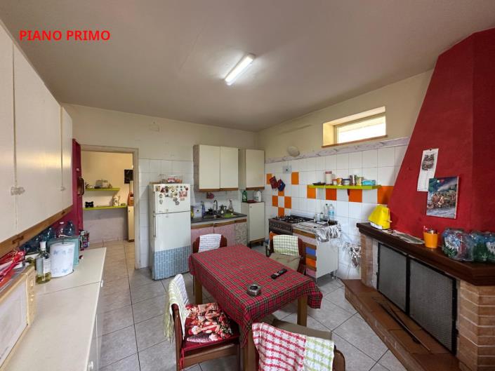 Image No.20-8 Bed Property for sale