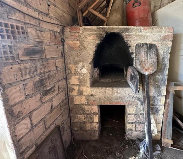 Image No.36-8 Bed Property for sale