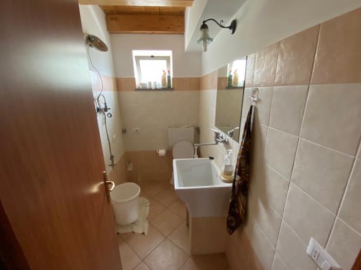 Image No.15-2 Bed Property for sale