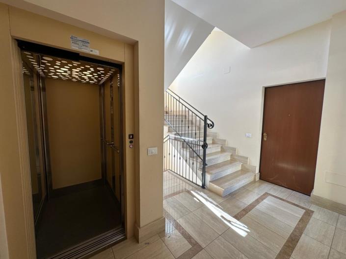 Image No.9-Apartment for sale