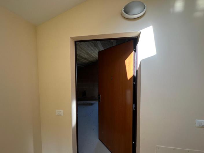 Image No.11-Apartment for sale