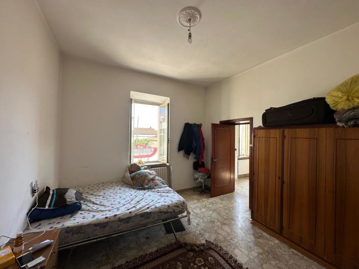 Image No.13-2 Bed Property for sale