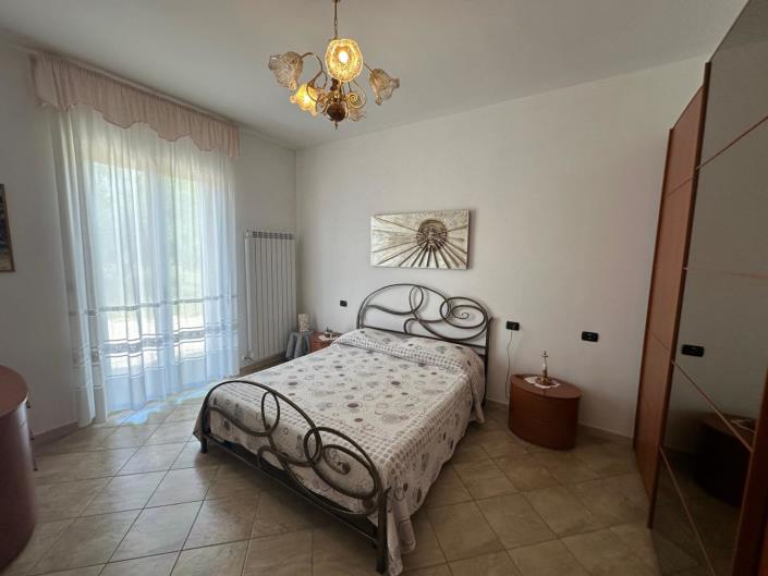 Image No.14-3 Bed Apartment for sale