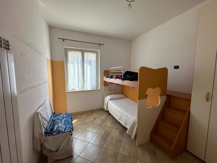 Image No.18-3 Bed Apartment for sale