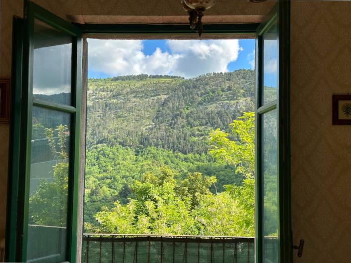 Image No.10-3 Bed Apartment for sale