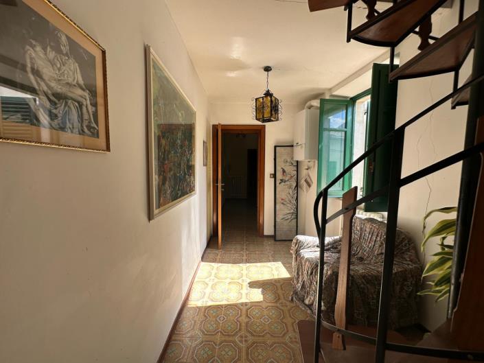 Image No.15-3 Bed Apartment for sale