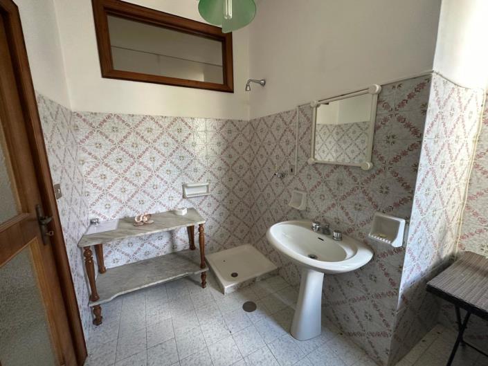 Image No.21-3 Bed Apartment for sale