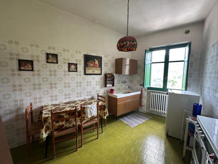 Image No.11-3 Bed Apartment for sale