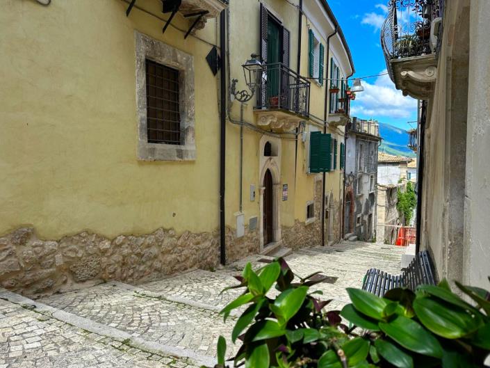 Image No.2-3 Bed Apartment for sale