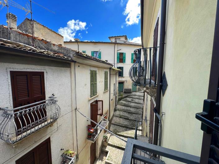 Image No.9-3 Bed Apartment for sale