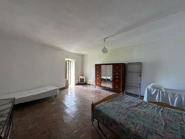 Image No.24-3 Bed Apartment for sale