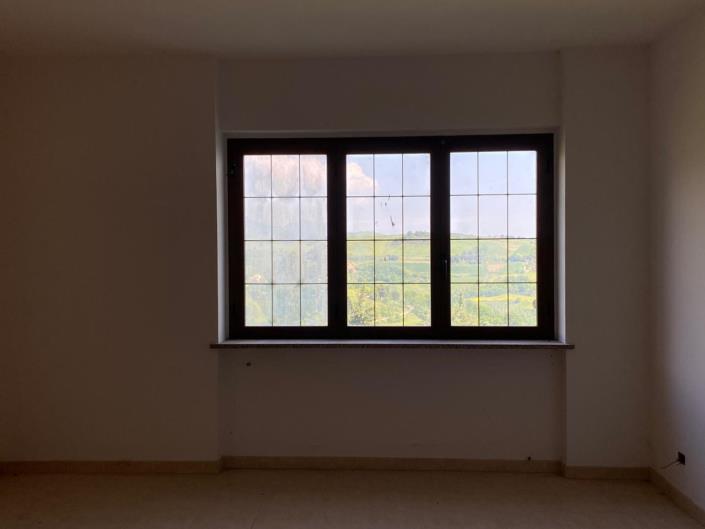 Image No.12-3 Bed House for sale