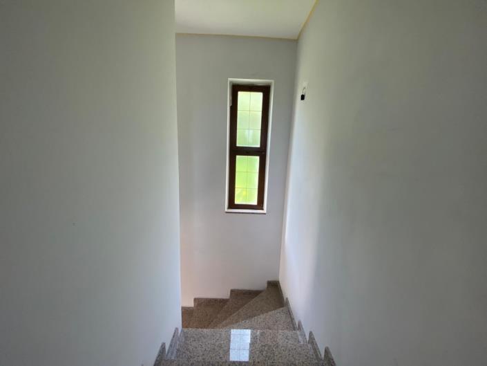 Image No.15-3 Bed House for sale