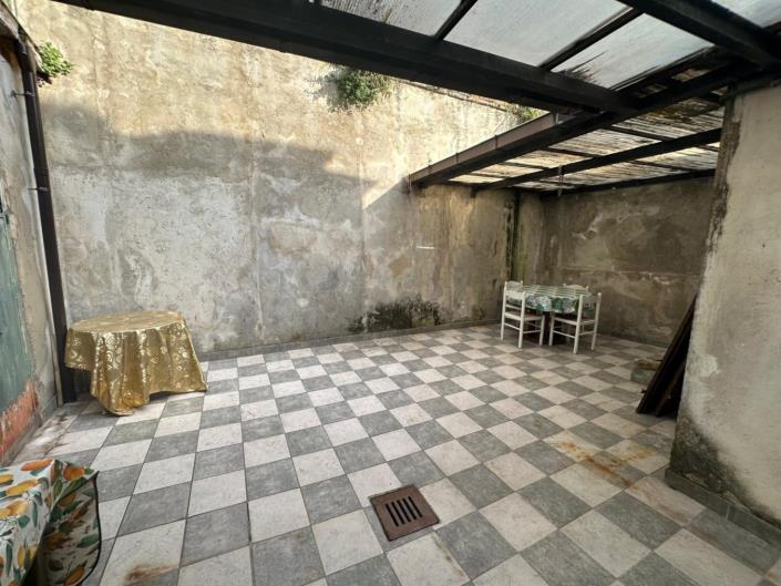 Image No.14-4 Bed Property for sale