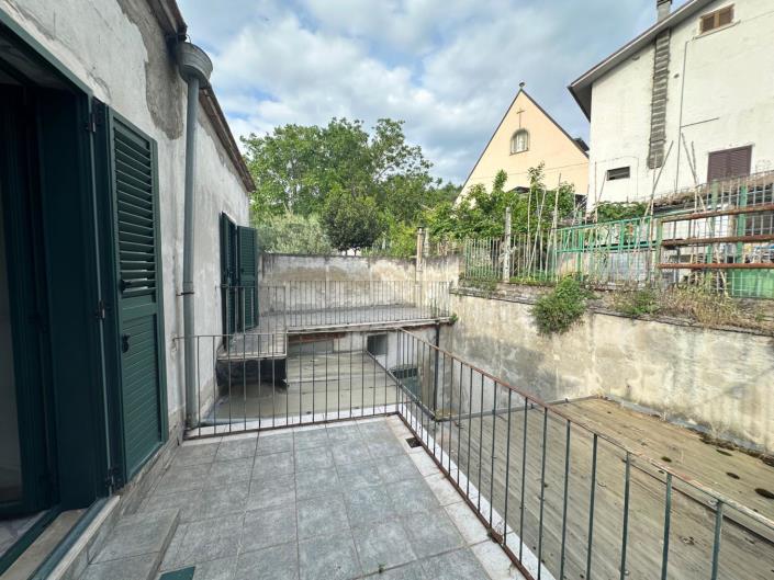 Image No.23-4 Bed Property for sale