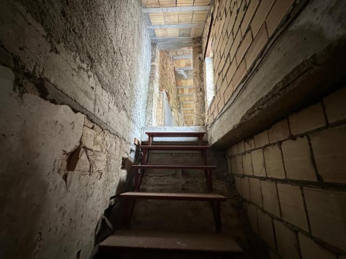 Image No.27-4 Bed Property for sale